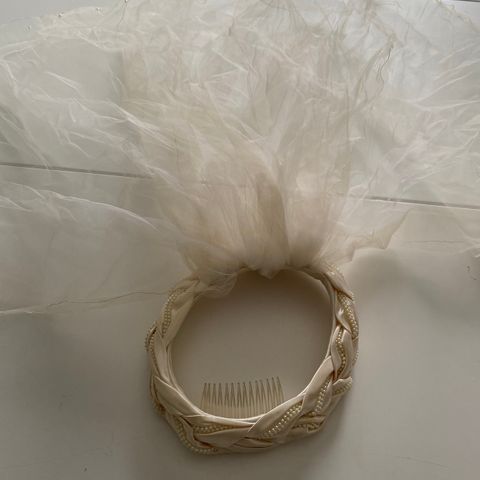 Vintage brudeslør med perler og hårbånd i silke (Paris)