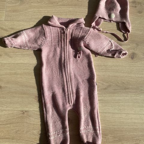 Lillelam dress (str 68) med lue