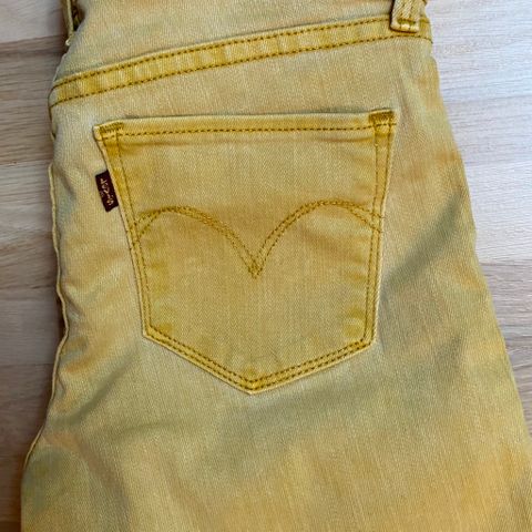 Levi’s jeans Demi Curve str. 26