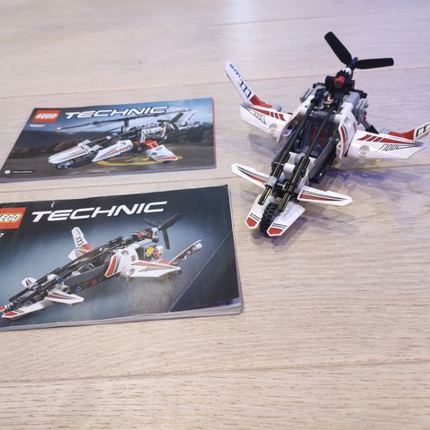 LEGO Technic 42057 Ultralett Helikopter ! 150 kr !