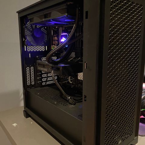 Gaming pc med RTX 4060ti og Intel i5-13600k (billig!)