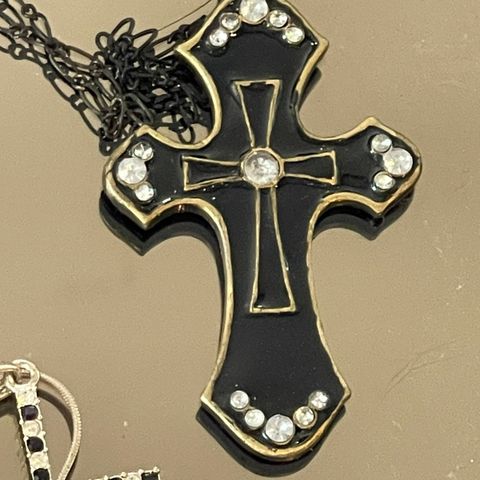 Kors til dekorasjon/ smykke, 2 stk