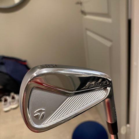 Taylormade 3-PW - Wedger 50-56-60 og bag!