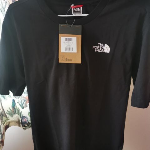 The North Face t shirt