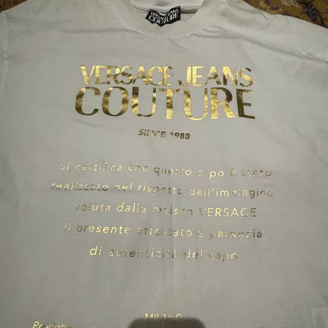 Versace t shirts M