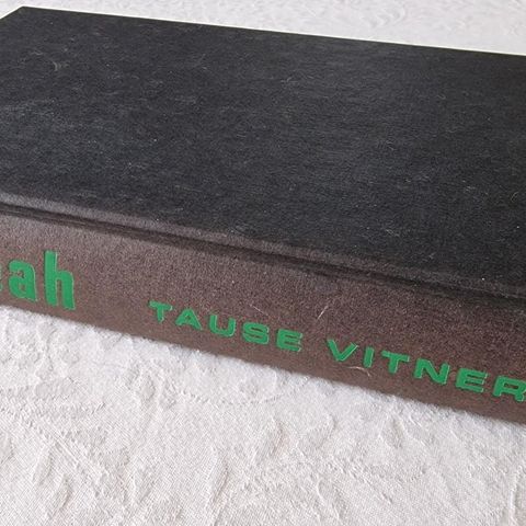 Tause Vitner (2001) Danuta Reah