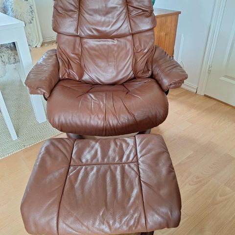 Stressless fra Ekornes med fotkrakk