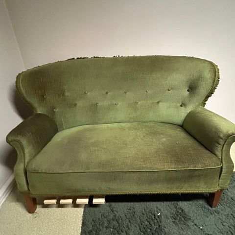 Gammel sofa 100+ år