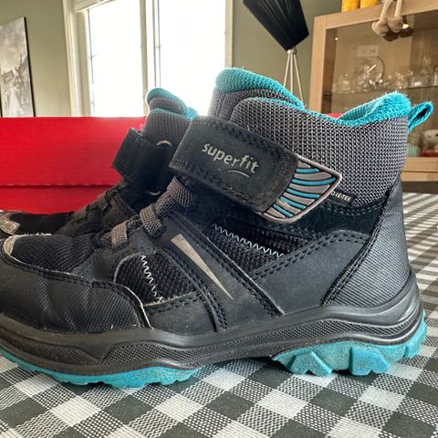 SuperFit GoreTex str 31