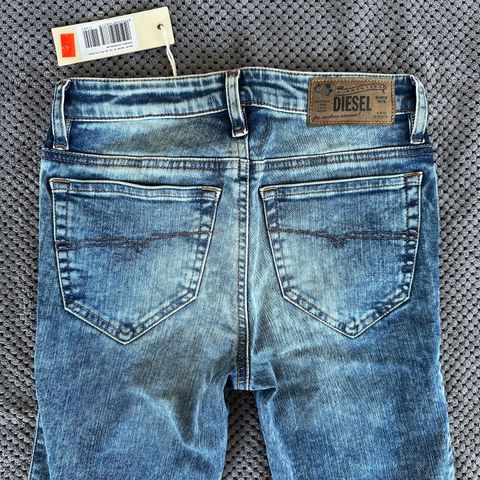 Diesel jeans str. 24 / 30 - helt ny