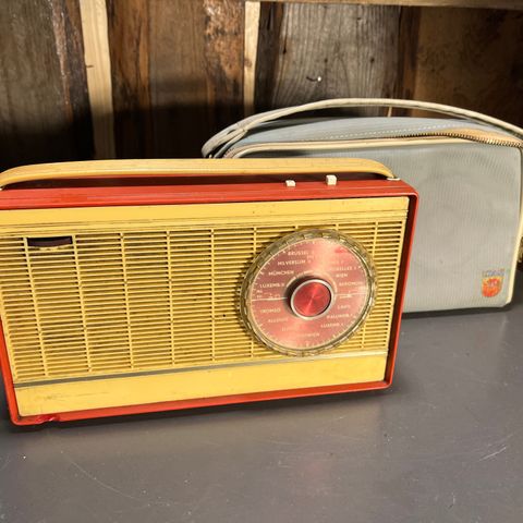 Vintage Phillips radio