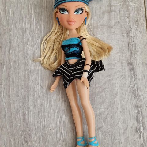 Bratz Treasures Cloe