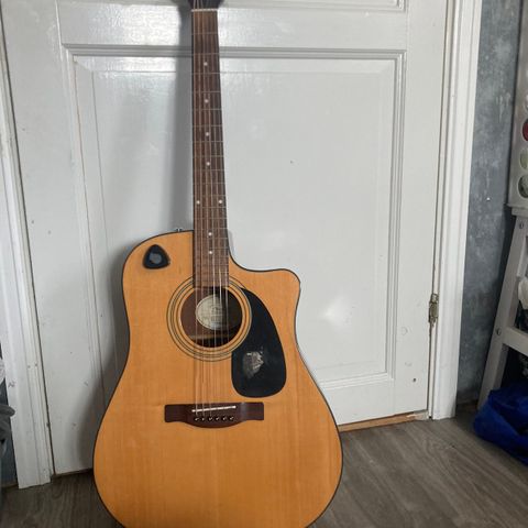 fender CD-60CE NAT halvakustisk med softcase