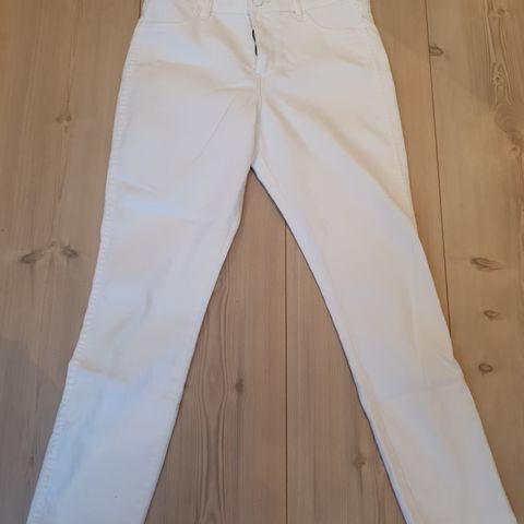 Ubrukt hvit jeans str 30