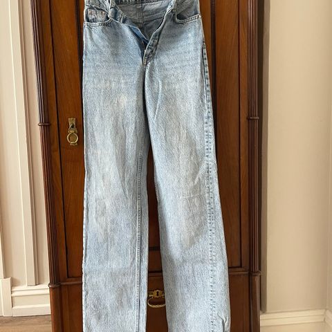 ZARA-jeans i str 32