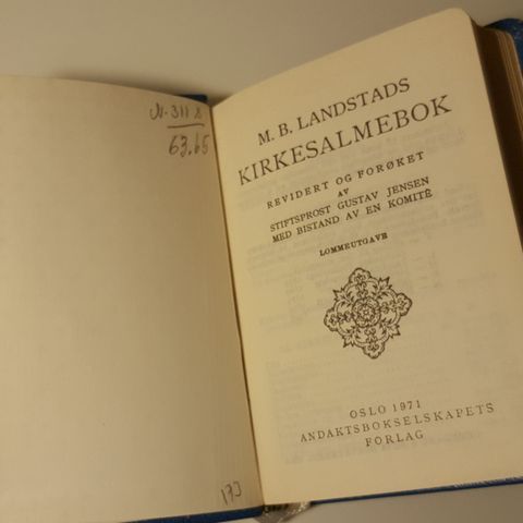 Salmebok gis bort  Kirkesalmebok fra M.B.Landstad