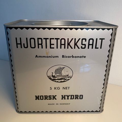 Stor boks Hjortetakksalt - Norsk hydro