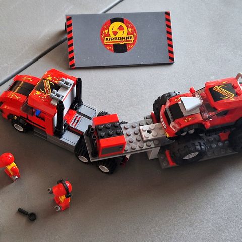 Lego 60027 Monster truck transporter