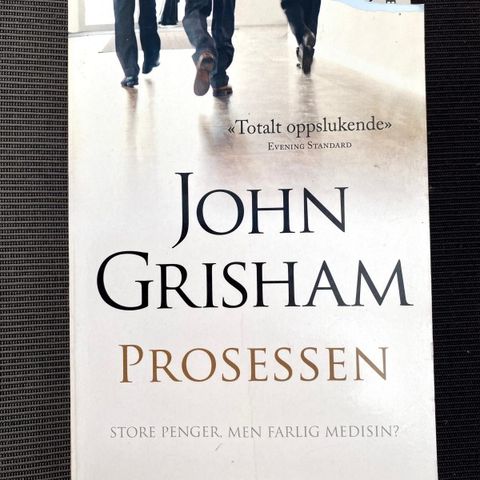 "Prosessen" av John Grisham. Spennongsroman.