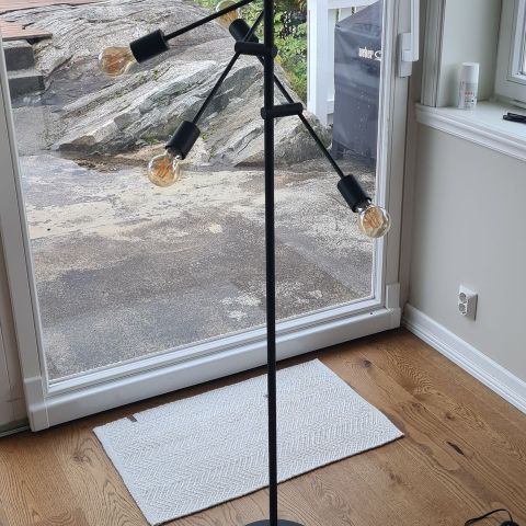 Trio gulvlampe med 6 pærer