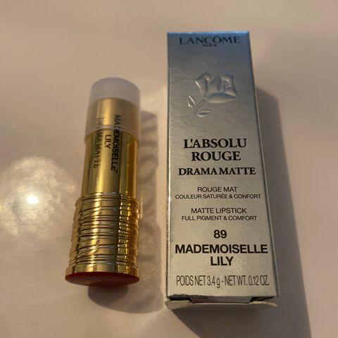Lancome L’Absolu Rouge 89 Mademoiselle Lily