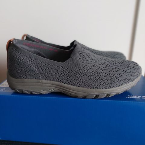 Skechers Relaxed Fit sko til dame