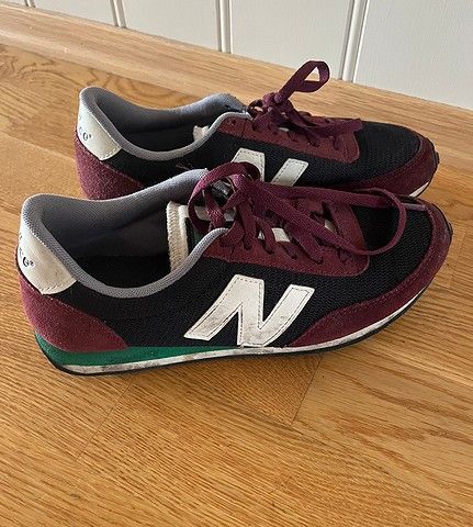 New Balance sko str 38,5 selges hbo 200kr.