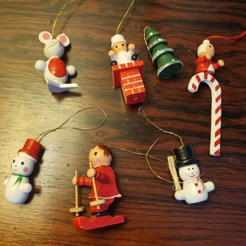 Miniatyr trefigurer til juletre. Samlerobjekt
