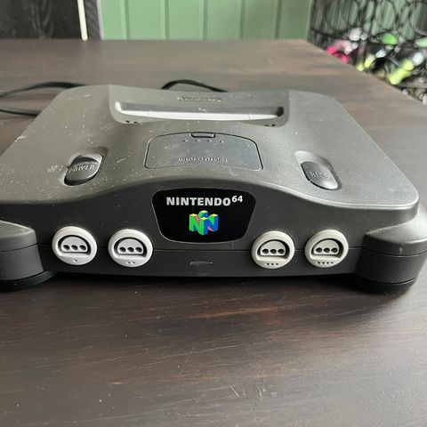 Nintendo 64 m. AV-kabel + Nagano 98 + 007: The world is not enough