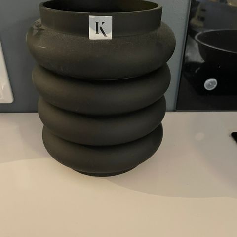 Svart vase