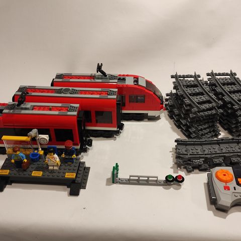 Passenger Train (7938) fra Lego City