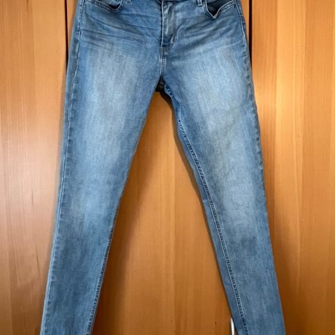 Levi’s 710 super skinny