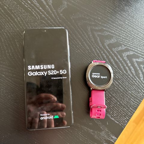 Samsung S20 128GB + Samsung Gear Sport watch