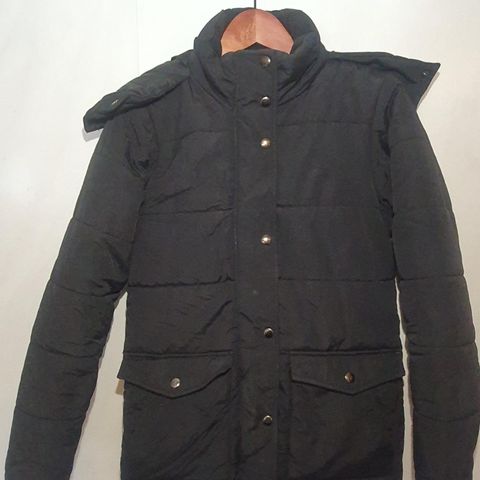 BikBok parkas med hette og pels Str XS