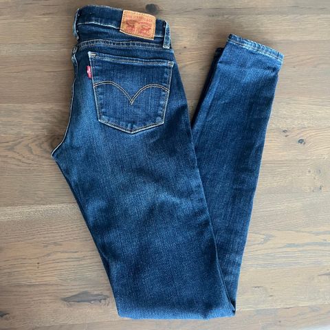 Levis 701 Super Skinny str 24