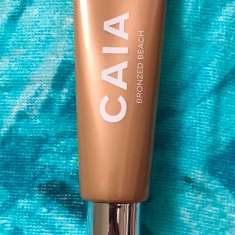 Caia highlighter bronzed Beach