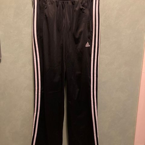 Adidasbukse str 164