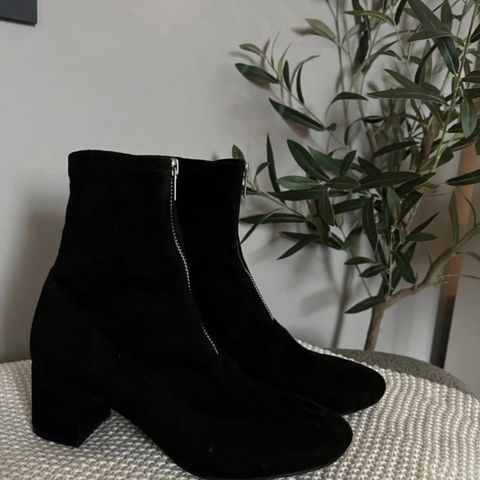 Boots svart