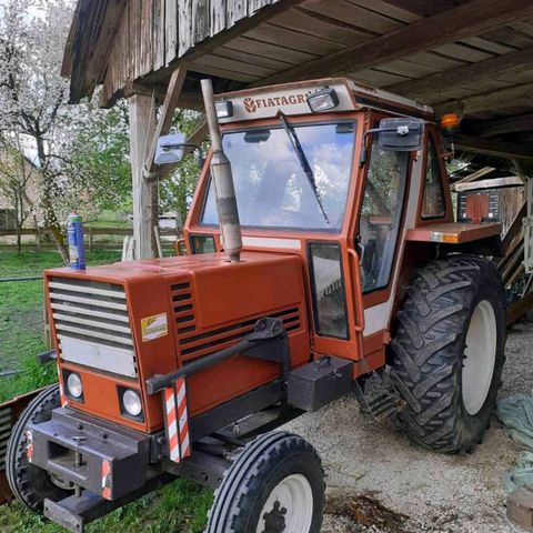 Traktor ønskes kjøpt-rep objekt.