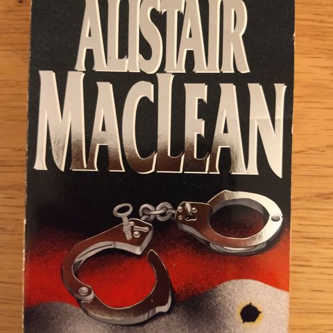 Alistair Maclean. Operasjon jernteppe