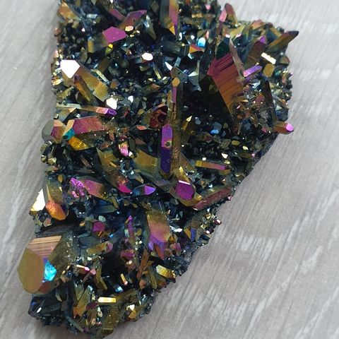 Aqua Aura Titan Quartz krystall.