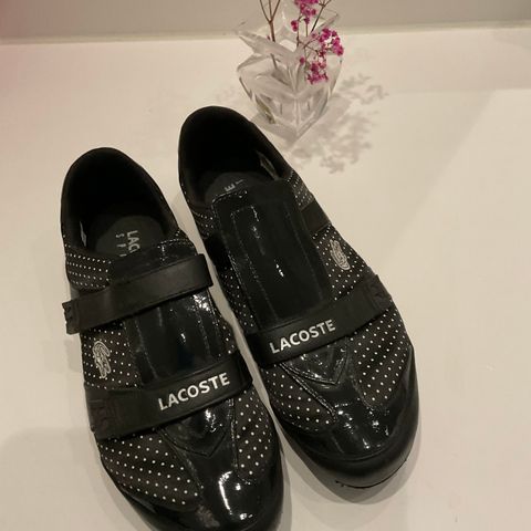 Lacoste sneakers/lette sko.