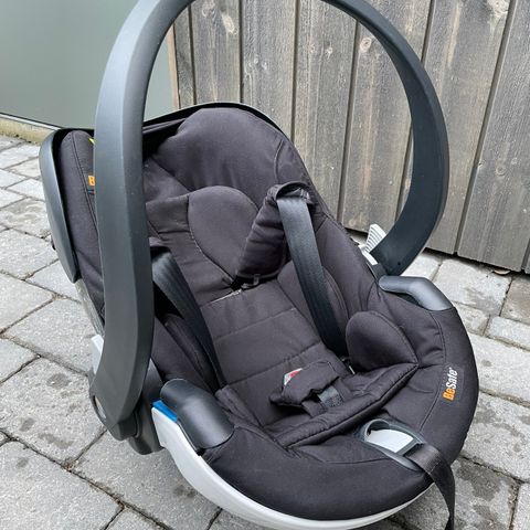 BeSafe Modular x1 bilstol inkl isofix base + bilstol adapter.