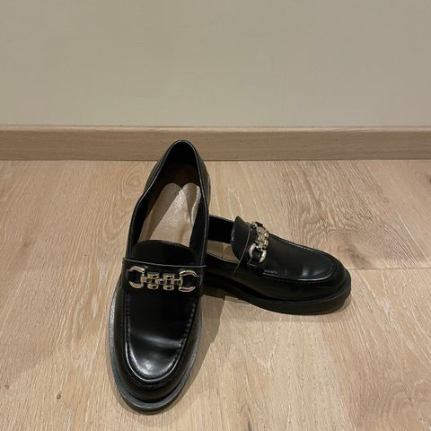 Ekte skinn loafers | H&M, str 40