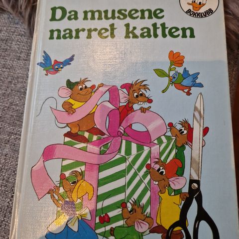 Kr 15 PEN DA MUSENE NARRET KATTEN WALT DISNEY 1980