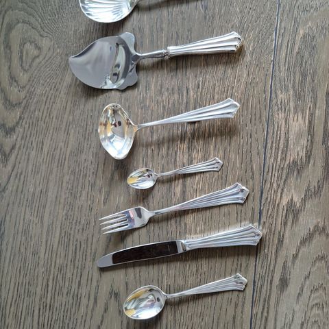 Helt prinsesse sølvbestikk 12 deler av kniv, gaffel, dessertskje, teskje.