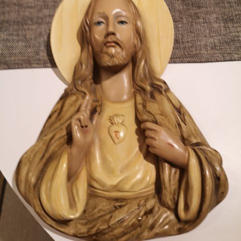 Håndlaget Jesús figur