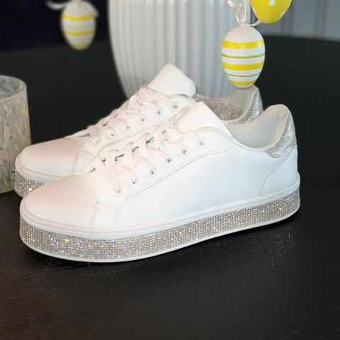 Pene hvite sneakers med bling str 38