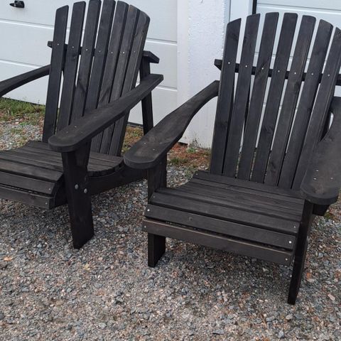 4 stk Flotte adirondack stoler +2 bord I Møre Royal sort