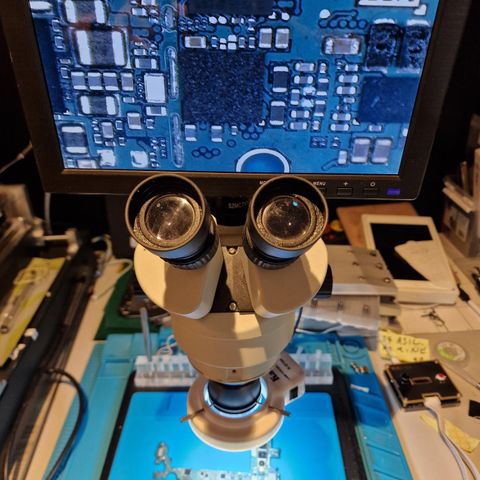 Trinocular Optic Microscop x3,5 - x75 med lysring, stand og skjerm